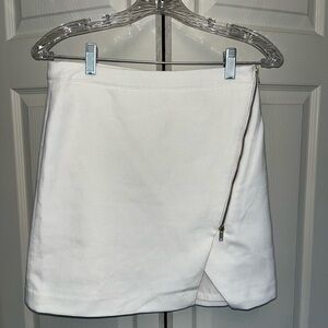 White and Gold Zipper Banana Republic Skirt